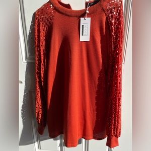 Miholl lace sleeves with zipper back